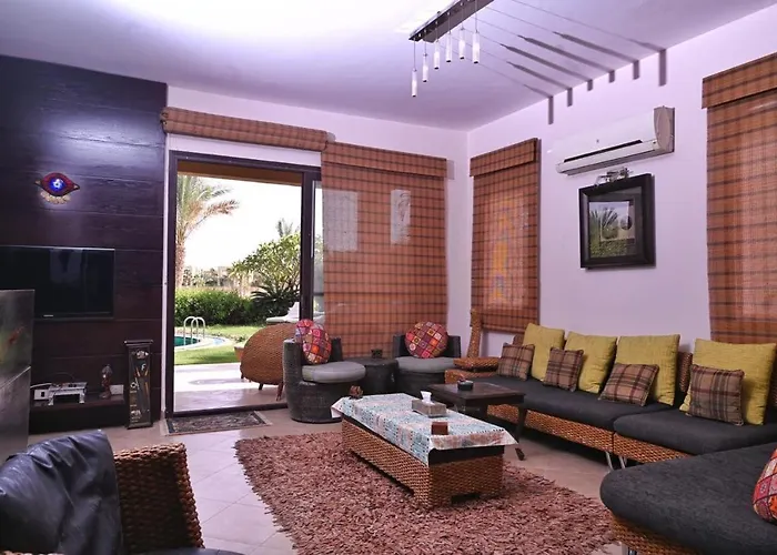 Luxury Jaz Little Venice Golf - إطلالة ساحرة على المسبح والبحر Ain Suchna